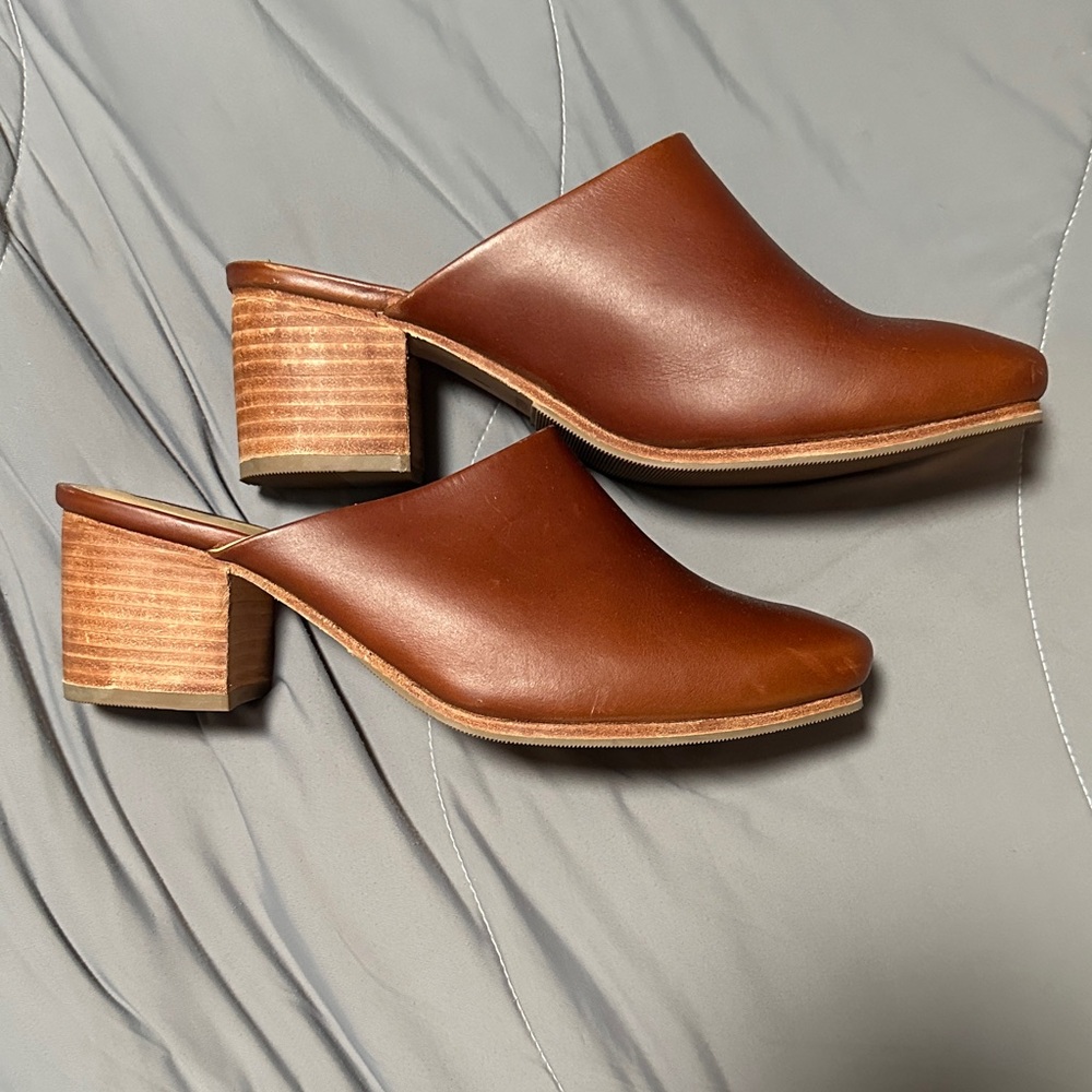 Nisolo Brown Leather Block Heel Mules